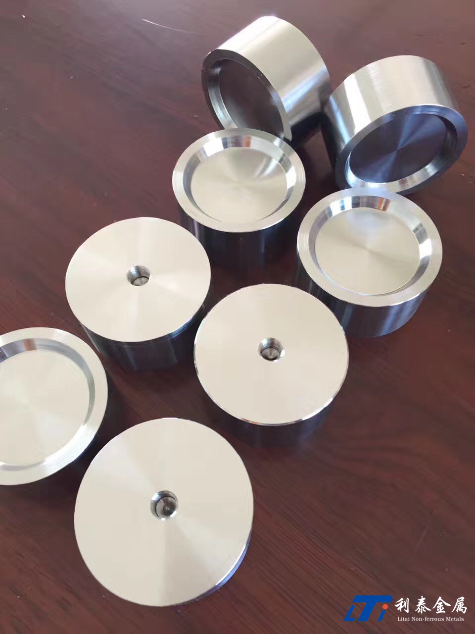 圓靶 （鈦、鈦鈮、鋯、鎳、鈮、鉭）